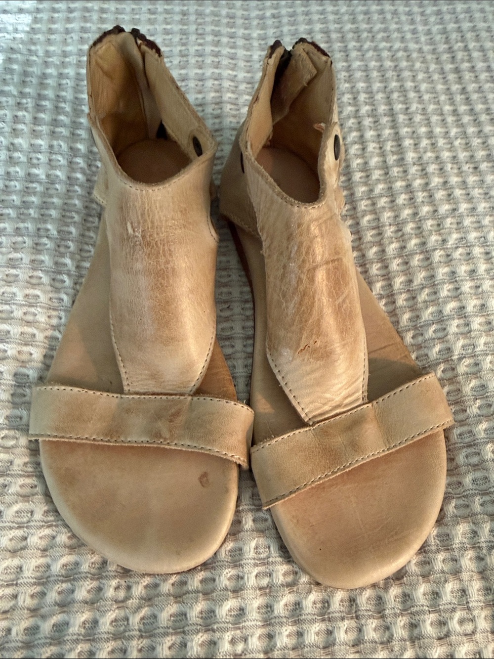 Bed Stu  Women's Beige Leather Ankle-Strap Sandals size 7